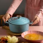 Ceramic vs stainless steel cookware comparison – two pans side by side