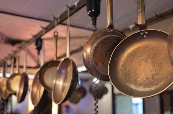Cookware materials explained – stainless steel, cast iron, ceramic, non-stick, copper, aluminum